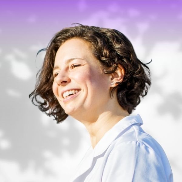 Claire fait appel à 24|7 remplacement en pharmacie